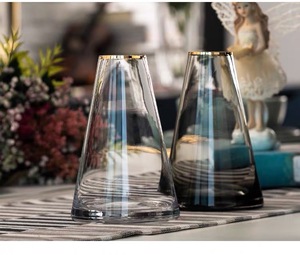 कस्टम लक्जरी टी-आकार सोना पेंट ग्लास वेस आधुनिक नवर्डिक शैली घर सजावटी हाथ पार्टी शादी के क्रिसमस के लिए 30 सेमी. - Product Image 6