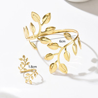 Ensemble de bijoux ajustables plaqué or et argent pour femme, avec bracelet ouvert et bague, motif feuille exagéré, style chunky, idéal pour les fêtes