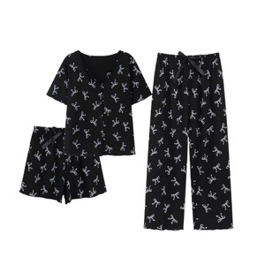 2 pz abbigliamento da <span class=keywords><strong>notte</strong></span> da donna con stampa a fumetti Hallokitty comoda <span class=keywords><strong>camicia</strong></span> da <span class=keywords><strong>notte</strong></span> estiva in <span class=keywords><strong>seta</strong></span> <span class=keywords><strong>di</strong></span> ghiaccio con chiusura in vita elastica - Product Image 2