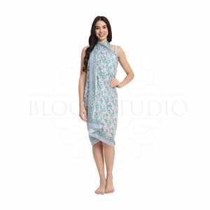 Pareo de Algodón con Estampado a Mano en Azul y Turquesa para Mujer, Ligero, para Usar como Cubrebañador, Ropa de Playa y Resort para el Verano - Product Image 2