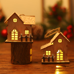 Petite maison en bois illuminée, nouvelle décoration de Noël créative transfrontalière pour bureau, décoration de sapin de Noël en forme de cabane en bois - Product Image 4