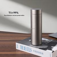Tasse à café de voyage isolée en titane personnalisée de 500ml avec couvercle Tasse à double paroi Tasse réutilisable et étanche pour garder les liquides chauds ou froids