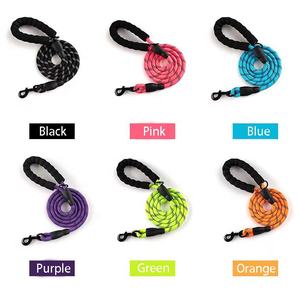 Venta al por mayor de correas para mascotas con broche para escalar, variedad de colores, manos libres, cuerda trenzada reflectante, correa para perro con mango acolchado suave - Product Image 3