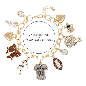 <span class=keywords><strong>Bracelet</strong></span> <span class=keywords><strong>de</strong></span> football pour femme, plaqué or, avec breloques chaussures, casques et nœuds pour le jour du match, bijoux pour les fans - Product Image 2