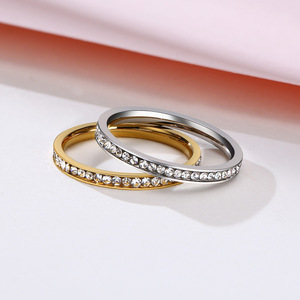 Anillo Minimalista de Acero Inoxidable para Mujer con Incrustaciones de Circonita Cúbica, Estilo Popular de Celebridades de Internet, Delicado y Apilable para Uso Diario - Product Image 1