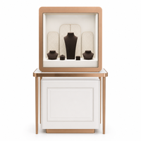 Vitrine de présentation de bijoux de luxe avec cadre doré, base en MDF LED, personnalisable, élégante, pour colliers et bracelets, armoire de présentation de détail en velours noir