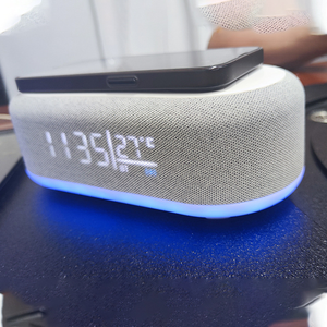 YTGEE 2026 Carregador Rápido de 15W com Luz Noturna LED, Relógio Despertador com Temperatura e Hora, Carregador Sem Fio Multifuncional 4 em 1 - Product Image 2