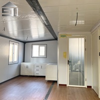Kit de maison mobile préfabriquée de luxe entièrement meublée, pliable et à construction rapide Maison conteneur extensible avec toit en triangle