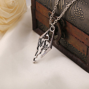 <span class=keywords><strong>The</strong></span> <span class=keywords><strong>Elder</strong></span> Scrolls Logo Skyrim Dinosaure Pendentif Collier Européen et Américain Jeu Accessoires autour - Product Image 6