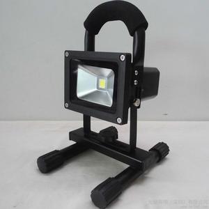 Lampe de travail LED rechargeable 10W, portable, en aluminium moulé sous pression, lampe de secours avec fonction de gradation et de stroboscope, pour utilisation en extérieur - Product Image 2
