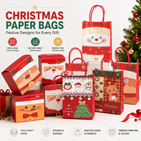 Sacs cadeaux en papier kraft personnalisés en gros, sacs pour fêtes de fin d'année avec poignées, motifs imprimés pour l'emballage de cadeaux de Noël