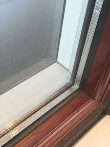 <span class=keywords><strong>Puerta</strong></span> Corredera de Lujo Serie 68 de Aluminio y Madera Compuesta, Sistema de Apertura Abatible y Giratoria con Ahorro de Energía - Product Image 4
