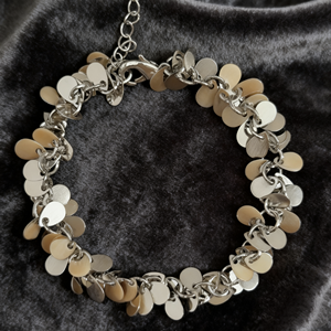 Latón Joyería Al por mayor nicho de moda de lujo romántico platino Chapado en forma especial racimo pulsera de múltiples pétalos decoración de noticias - Product Image 3