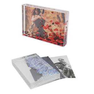 Mascagni | Cornice Portafoto con Glitter Argento 15x20 | M2 Store