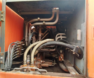 Máquina rotativa de ladrillos Hitachi TH55 de segunda mano de gran espacio, buen rendimiento, cómoda de conducir, bajo consumo de combustible - Product Image 4