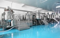 Équipement de fabrication de cuves d'émulsification sous vide homogènes en acier inoxydable avec pompe pour la production de dentifrice et de cosmétiques