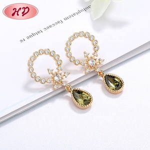 2020 nuovi Gioielli Alla Moda Oro In Lega di Zinco Rotondi del <span class=keywords><strong>Cerchio</strong></span> Della Vite Prigioniera <span class=keywords><strong>Orecchini</strong></span> di <span class=keywords><strong>Diamanti</strong></span> <span class=keywords><strong>Cerchio</strong></span> Della Vite Prigioniera <span class=keywords><strong>Orecchini</strong></span> Con Colori di Goccia - Product Image 2