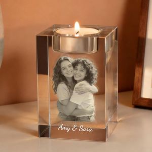 Porte-bougie en cristal gravé avec photo pour cadeau d'anniversaire, candélabre personnalisé avec portrait et texte en 3D - Product Image 1