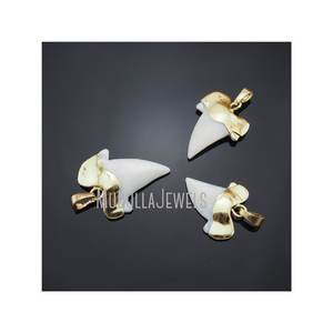 Liontin Gigi Hiu PM13841, Liontin Gigi Hiu Emas, Liontin Bentuk Gigi Hiu Berlapis Emas, Liontin Kerang Berlapis Emas - Product Image 3