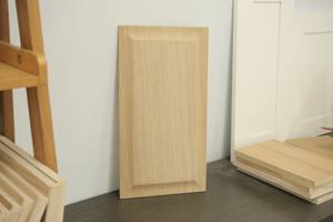 Porte intérieure à surface lisse de qualité supérieure avec panneau en MDF et placage en hickory naturel - Product Image 3