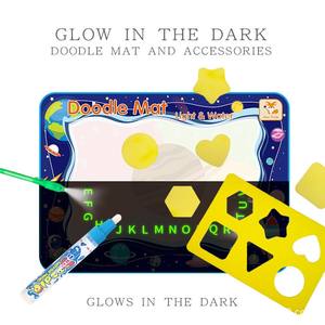 Ouyi ชุดของเล่นระบายสีน้ำมายากลบอร์ดวาดของเล่นเรืองแสงชุดของเล่นระบายสีและกราฟฟิตีสำหรับเด็กพร้อมปากกาวิเศษ - Product Image 5