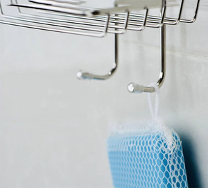 Dispenser di Sapone Decorativo Personalizzato <span class=keywords><strong>per</strong></span> <span class=keywords><strong>Doccia</strong></span> con Gancio Porta Asciugamani e Porta Sapone <span class=keywords><strong>Senza</strong></span> Foratura - Product Image 1