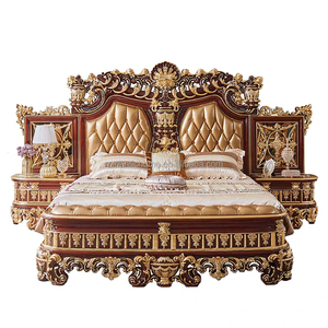 Juego de Cama Clásico de Lujo en Caoba con Hojas de Oro, Cama de Madera Tallada de Estilo Barroco Francés con Espejo y Mesita de Noche para Palacio o Mansión - Product Image 1