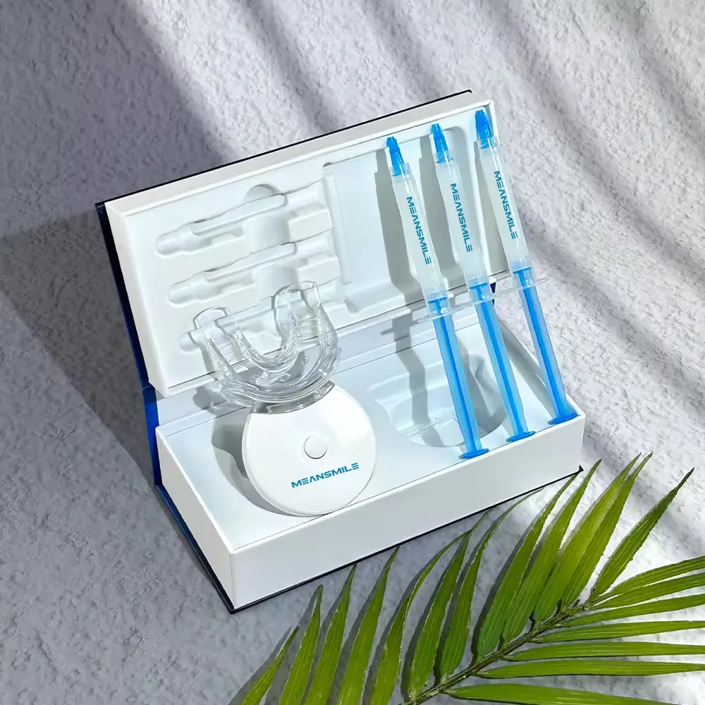 2024 Venta caliente al por mayor Kit de blanqueamiento dental con luz LED Sistema de blanqueamiento dental Loge privado con jeringa de gel
