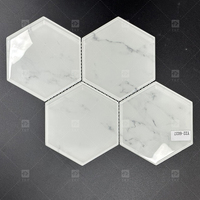 Ubin Mosaik Lantai Hexagon Kaca Campuran Marmer Carrara Putih Berkualitas Tinggi untuk Dekorasi Dinding