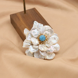 Broche ronde en perles naturelles 9-10mm, perle dorée plaquée or, style décontracté, cadeau d'anniversaire, <span class=keywords><strong>surface</strong></span> lisse - Product Image 2