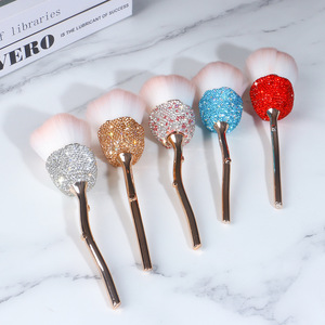 Pinceaux de maquillage Bling avec couvercle en strass pour fard à joues, fond de teint et illuminateur, cadeau idéal pour l'utilisation comme pinceau de rasage - Product Image 1