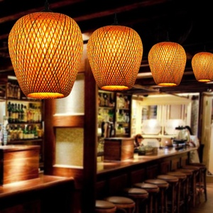 Lustre en <span class=keywords><strong>bambou</strong></span> naturel de restaurant en gros allumant la lanterne tissée à la main avec la taille réglable disponible dans les tailles moyennes - Product Image 2