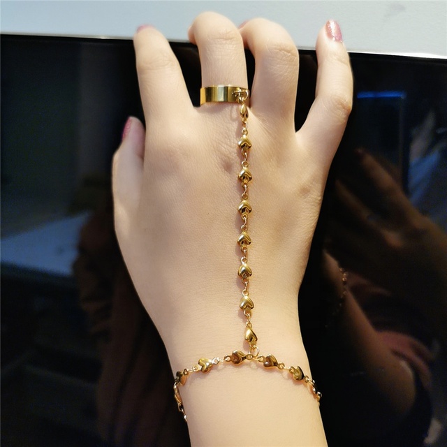 Fashion Ring Bracelet Hand Harness Chain for Women Heart Pendant Slave Finger Bracelets