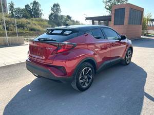 Toyota <span class=keywords><strong>C</strong></span>-HR d'occasion <span class=keywords><strong>2022</strong></span>, SUV 2.0L CVT automatique, sièges en cuir, intérieur foncé, pneus R17, conduite à gauche, idéal pour les trajets urbains - Product Image 6