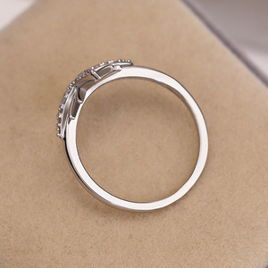 Delicato Anello Sottile con Fiocco di Neve e Fiori, Micro Incastonatura di Zirconi, Gioiello da Mano Femminile per Uso Quotidiano - Product Image 6
