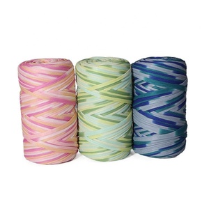 Fil T-Shirt 100 % Polyester Tricoté <span class=keywords><strong>à</strong></span> la Main, Motifs Colorés, Matériau Fantaisie pour Sacs au Crochet et Projets Créatifs - Product Image 4