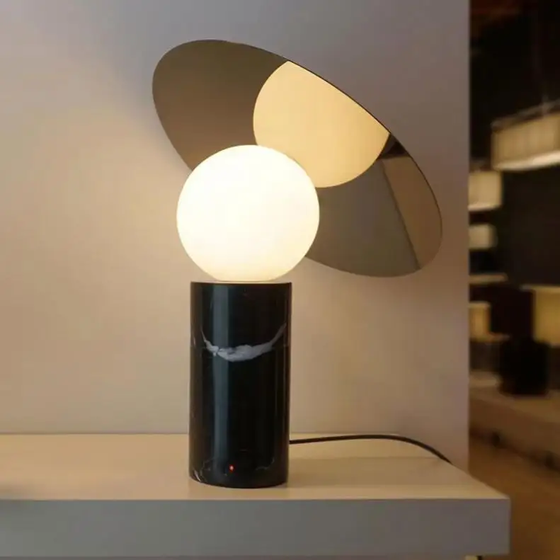 Nouveau produit élégant haut-parleur de Protection des yeux d'hôtel avec lampe de Table pliable et Rechargeable à Led