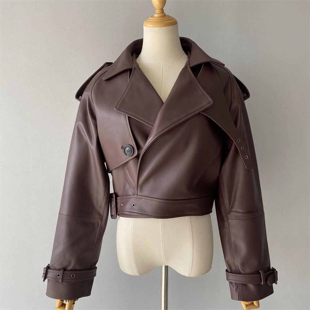 Chaquetas cortas elegantes para niñas: tendencias de moda