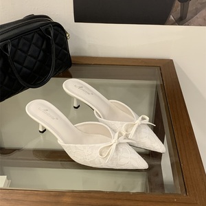 Mules élégantes en dentelle à bout pointu pour femmes, confortables, à talons chaton avec nœud, chaussures de bureau élégantes, mules à enfiler - Product Image 1