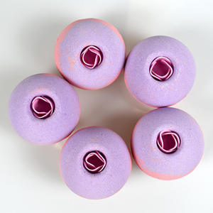 Juego de regalo de bomba de baño de sal grande hecho a mano OEM artículo personalizado casa ilustraciones Hotel Paquete de Color juego de regalo de bomba de baño - Product Image 1