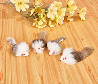 Haute qualité longue queue vraie fourrure de lapin chat souris jouet vente en gros, offre spéciale bruissement son fourrure de lapin Mini souris souris chat jouets