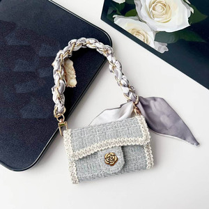 Portamonete in Lana e Pizzo a Forma di Camelia <span class=keywords><strong>con</strong></span> Catena per AirPods e Porta Carte, Nuova Custodia per Auricolari <span class=keywords><strong>Bluetooth</strong></span> di 3a Generazione - Product Image 4