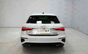 <span class=keywords><strong>Audi</strong></span> <span class=keywords><strong>A3</strong></span> <span class=keywords><strong>Sportback</strong></span> 2022 1.4TFSI 35TFSI Edición Deportiva de Lujo, Volante a la Izquierda, Techo Solar Oscuro Turbo, Asientos de Cuero, Rines R18, Sedán Usado - Product Image 5