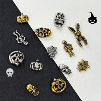 Breloques d'ongles en alliage tête de mort Halloween, 30 pièces/boîte, strass 3D, or antique, argent, bijoux d'ongles gothiques punk