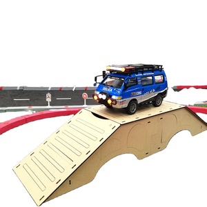 <span class=keywords><strong>Mitsubishi</strong></span> Autorización 1:24 RC Car Delica Luces LED altamente detalladas 2,4G Control remoto proporcional digital Material de metal - Product Image 1