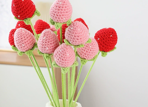 Bouquet <span class=keywords><strong>di</strong></span> fragole all'uncinetto per picnic primaverile, regalo con bacche e fiori lavorati a maglia, spedizione rapida - Product Image 6