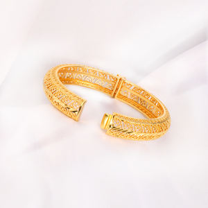 <span class=keywords><strong>Bracelet</strong></span> incrusté d'<span class=keywords><strong>or</strong></span> <span class=keywords><strong>24</strong></span> <span class=keywords><strong>carats</strong></span> - Product Image 5