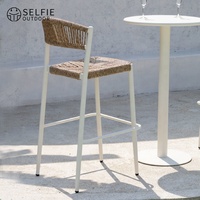 Ensemble de meubles de bar d'extérieur en rotin moderne, écologique, résistant aux UV, avec table et chaises pour la maison, l'hôtel et l'usage commercial
