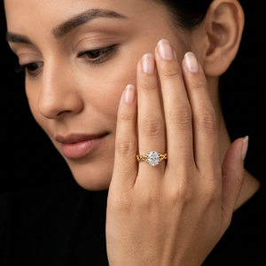 Bague de fiançailles ovale de luxe en or jaune 18 carats avec nœud celtique, bague de mariage torsadée à deux tons en or infini, bijoux de mariée pour femme - Product Image 1