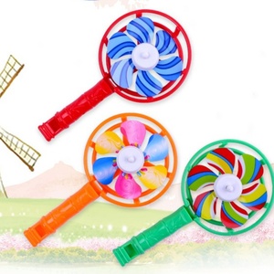 Ventilateur souffleur portatif et sifflet en plastique, petit jouet siffleur avec éoliennes colorées, cadeaux promotionnels pour enfants - Product Image 6